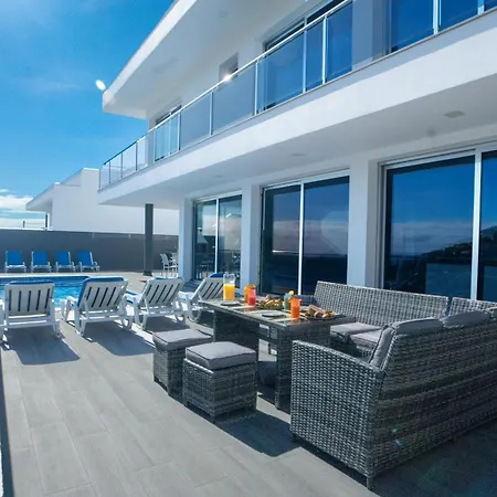 Oceanica By Lovelystay