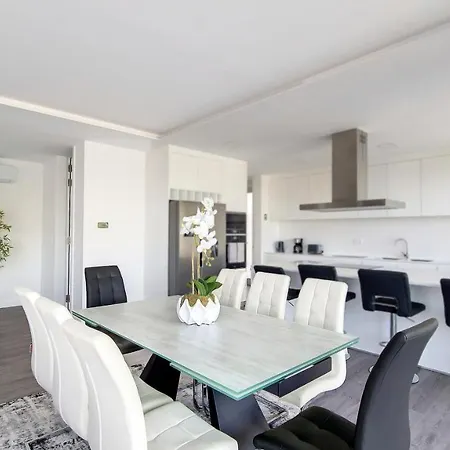 Oceanica By Lovelystay