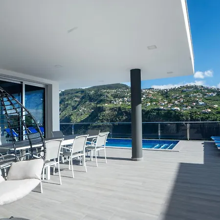 Villa Oceanica - Sea & Mountain View By Lovelystay