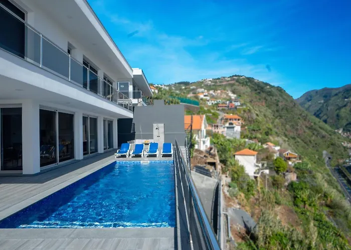 Oceanica By Lovelystay *